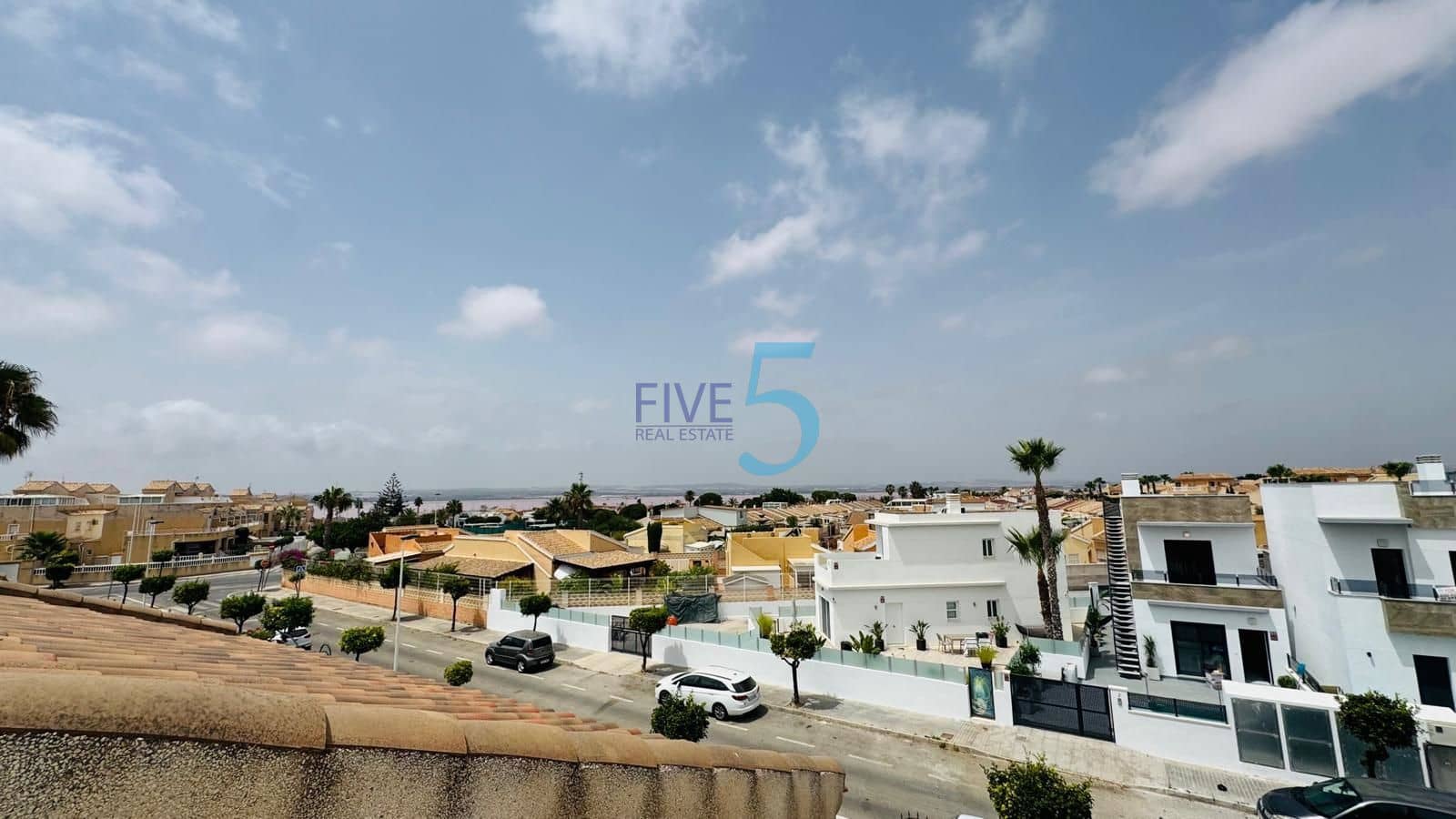 2 soveværelse Byhus til salg i Torrevieja med swimmingpool - € 215.000 (Ref: 9981415)