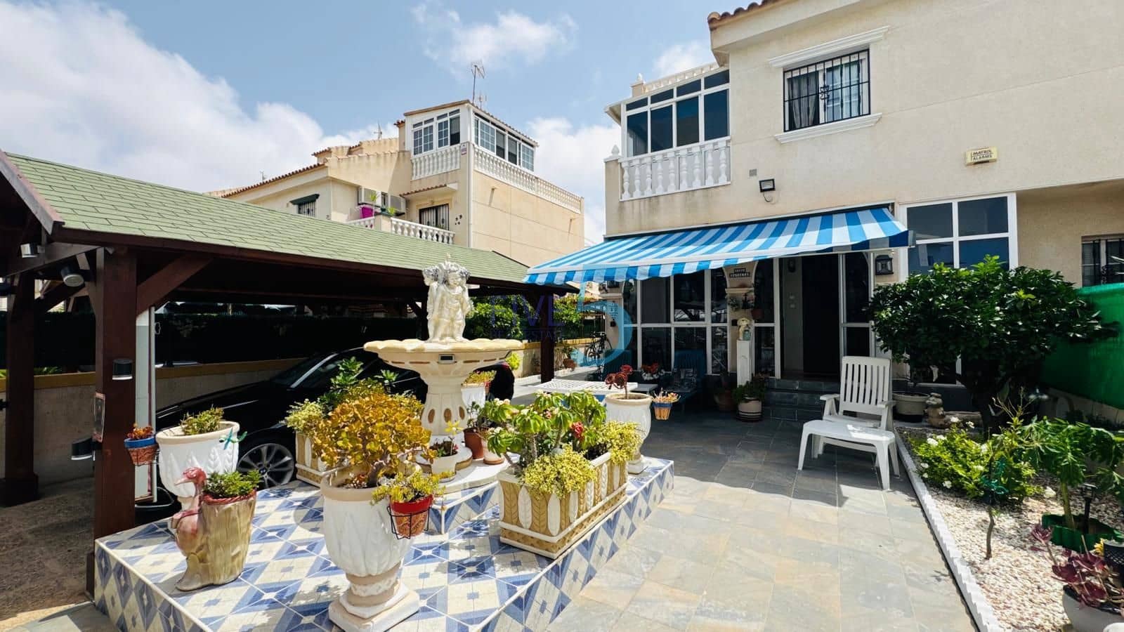 2 soveværelse Byhus til salg i Torrevieja med swimmingpool - € 215.000 (Ref: 9981415)