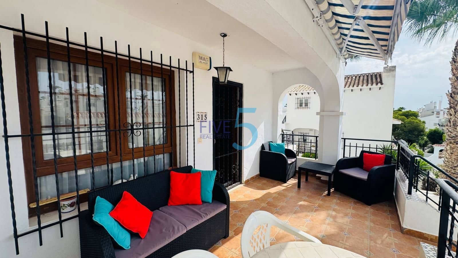 2 soverom Leilighet til salgs i Villamartin med svømmebasseng - € 195 000 (Ref: 9981416)