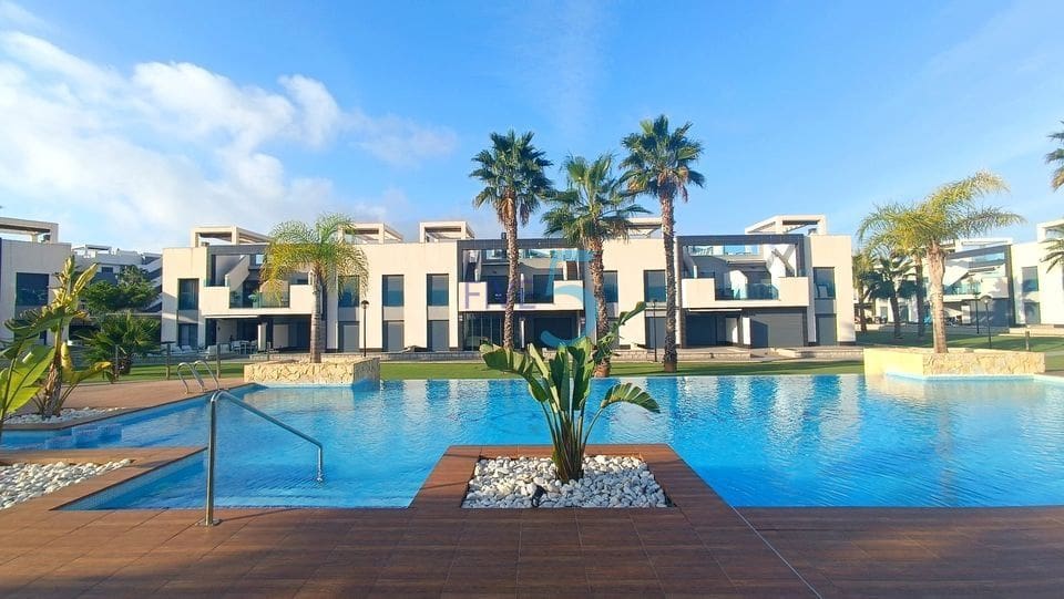2 sovrum Lägenhet till salu i Villamartin med pool garage - 289 000 € (Ref: 9981709)