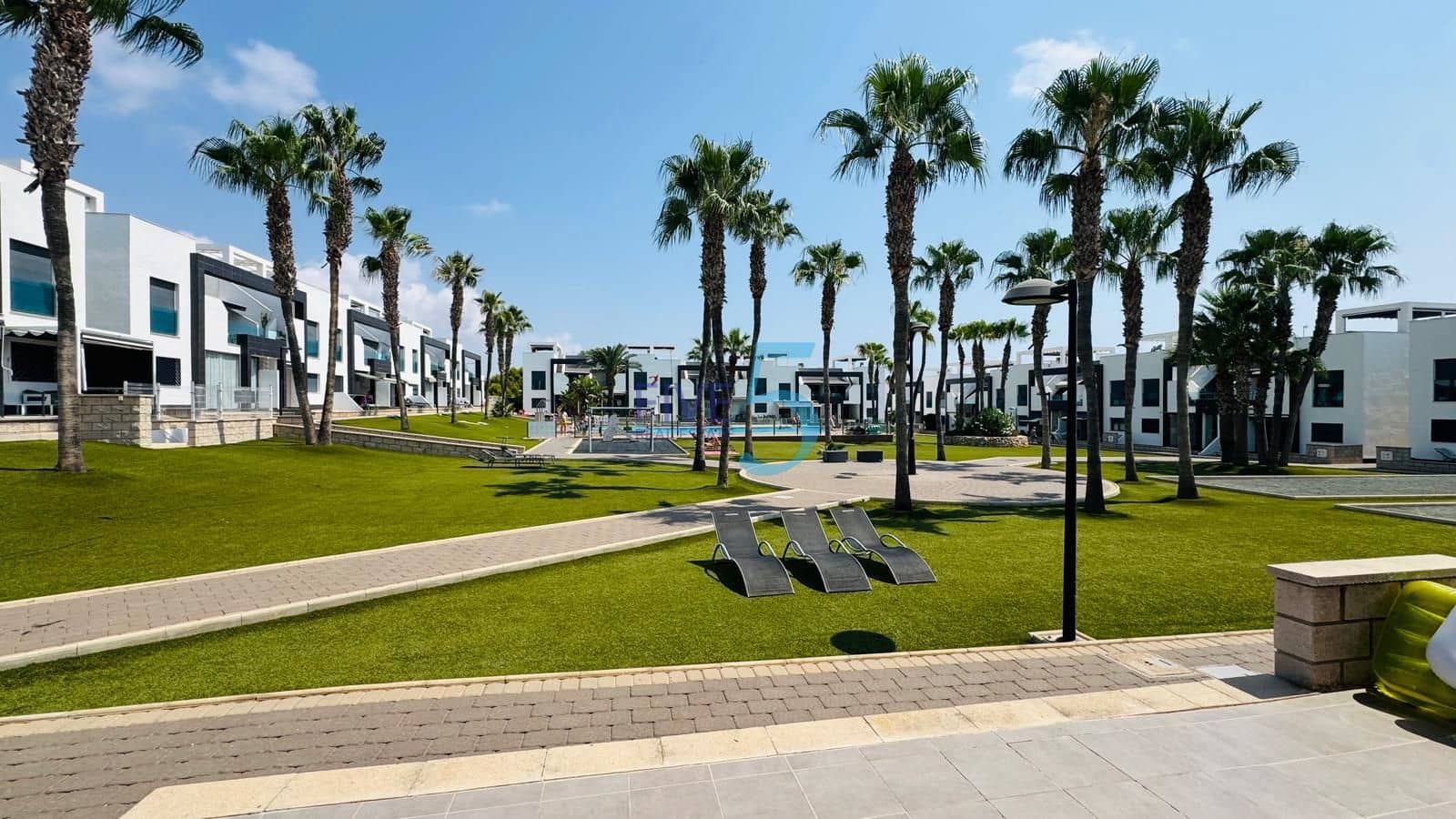 2 sovrum Lägenhet till salu i Villamartin med pool garage - 289 000 € (Ref: 9981709)