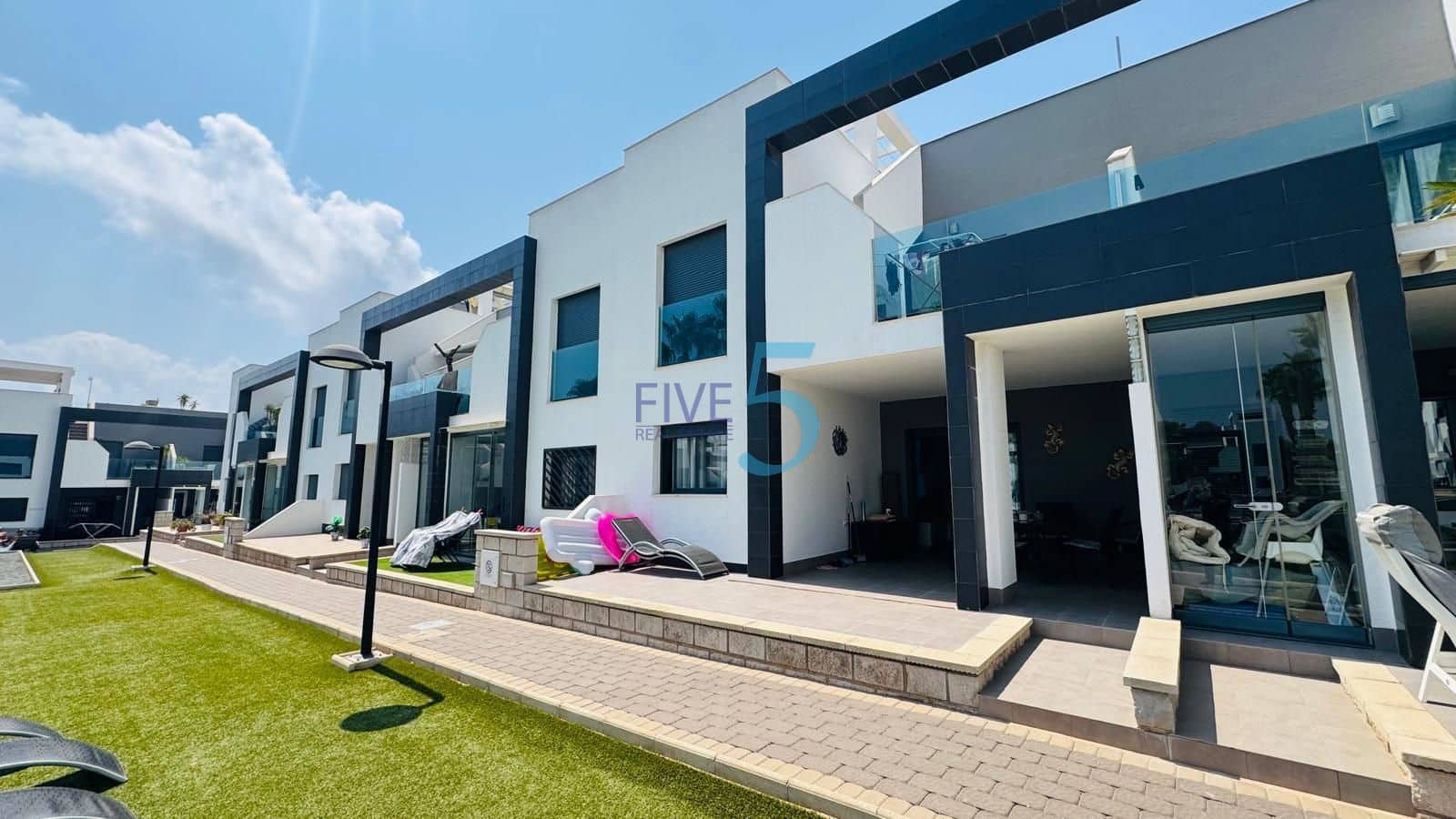 2 sovrum Lägenhet till salu i Villamartin med pool garage - 289 000 € (Ref: 9981709)