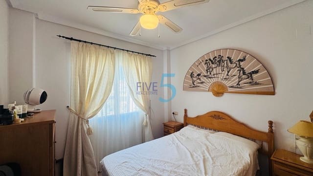 Apartamento de 2 habitaciones en Villamartin, Orihuela en venta con piscina garaje - 159.999 € (Ref: 9981710)