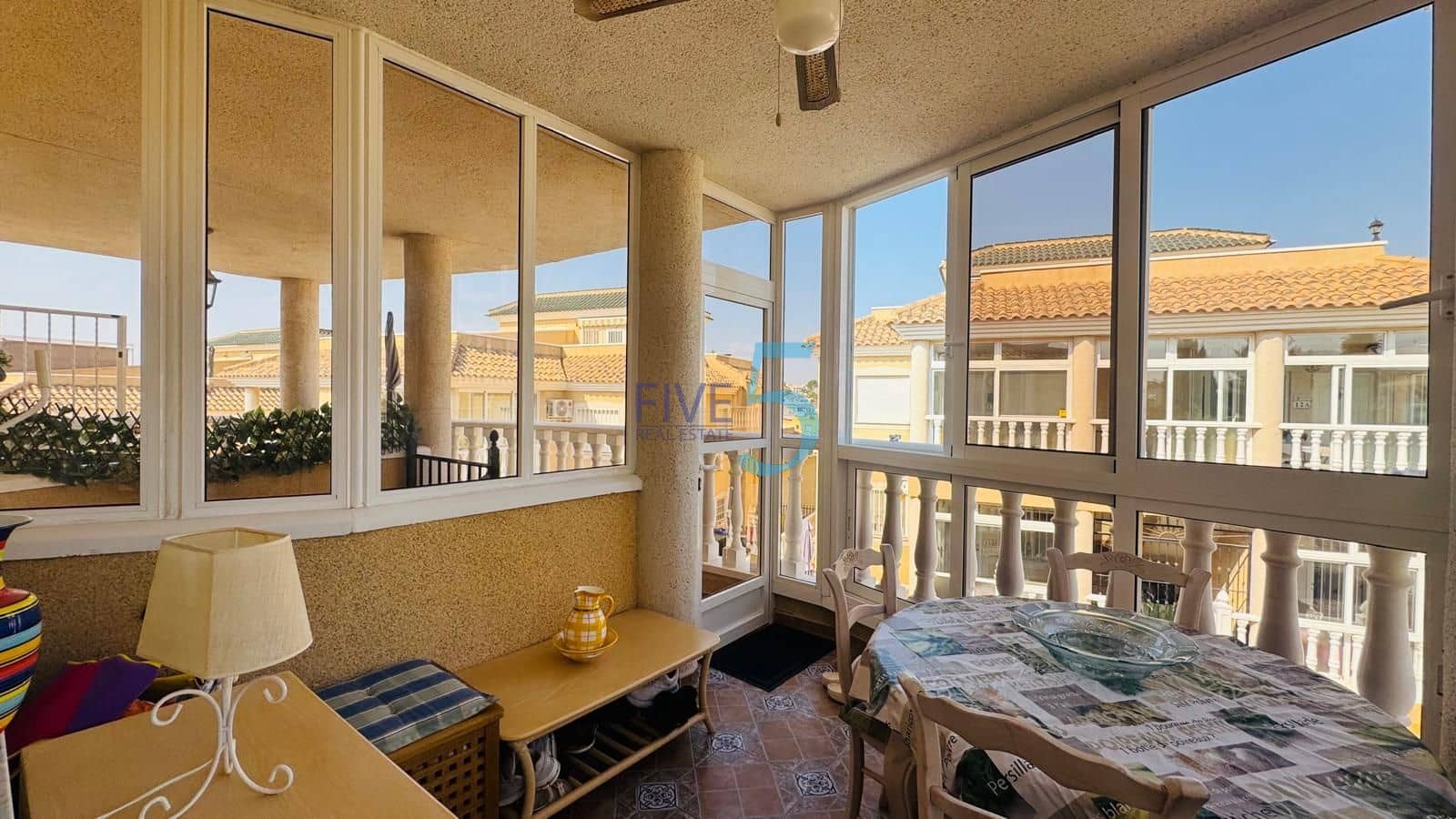 Apartamento de 2 habitaciones en Villamartin en venta con piscina garaje - 159.999 € (Ref: 9981710)