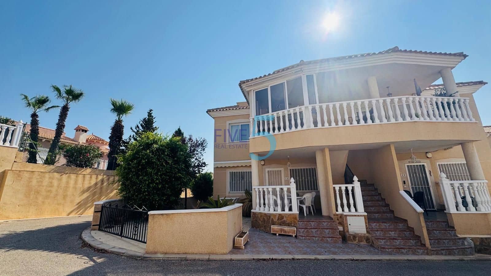 Apartamento de 2 habitaciones en Villamartin en venta con piscina garaje - 159.999 € (Ref: 9981710)