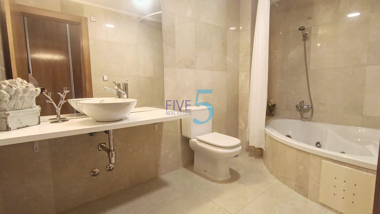 3 soveværelse Byhus til salg i Ciudad Quesada med swimmingpool garage - € 335.000 (Ref: 9984023)