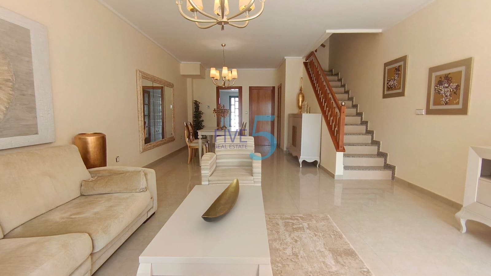 3 soveværelse Byhus til salg i Ciudad Quesada med swimmingpool garage - € 335.000 (Ref: 9984023)