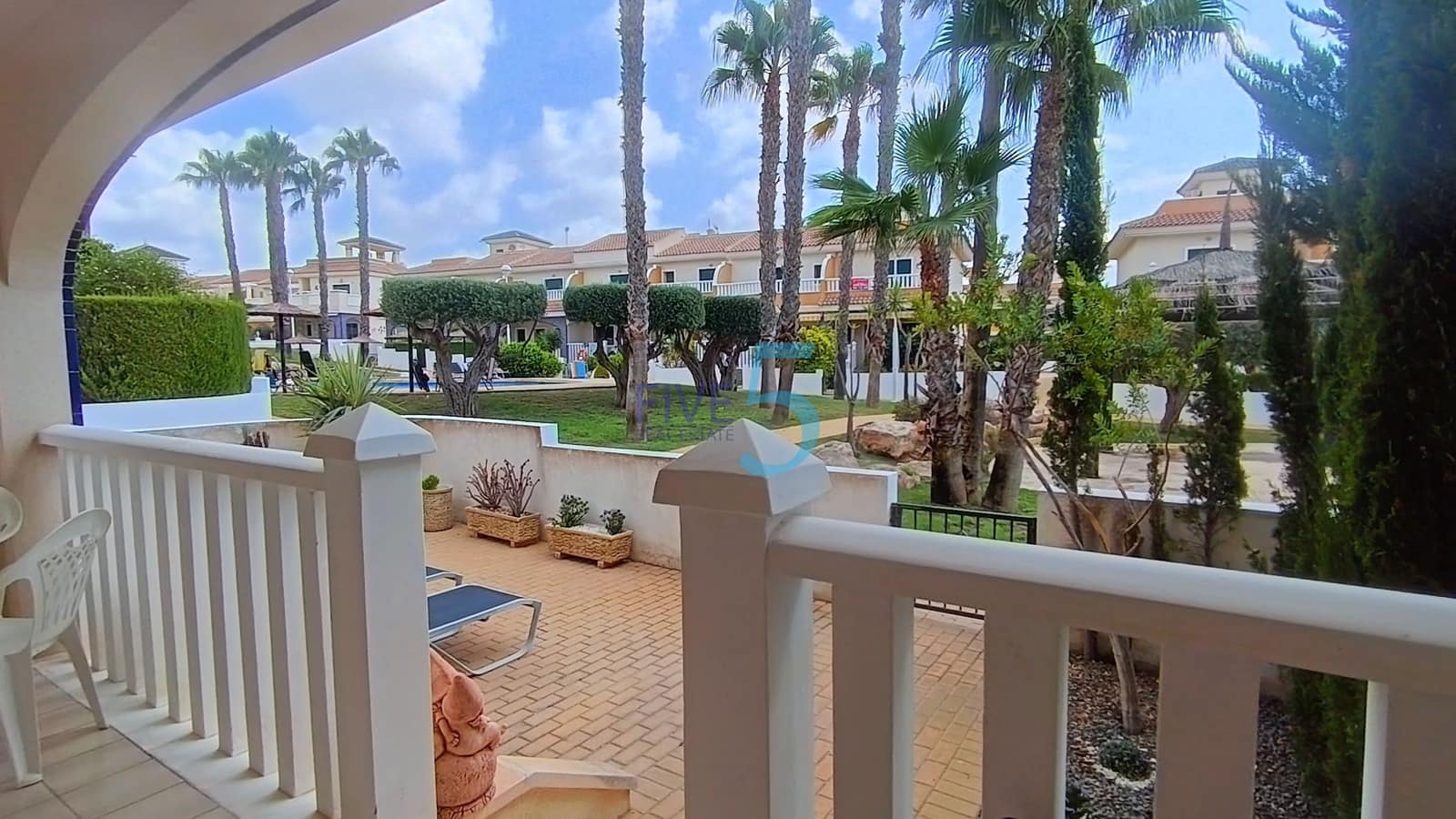 3 slaapkamer Villa te koop in Ciudad Quesada met zwembad garage - € 335.000 (Ref: 9984024)