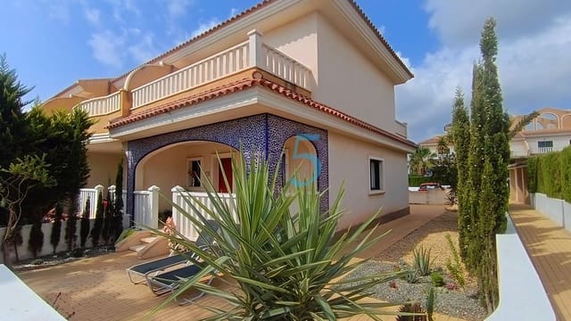 3 slaapkamer Villa te koop in Ciudad Quesada, Rojales met zwembad garage - € 335.000 (Ref: 9984024)