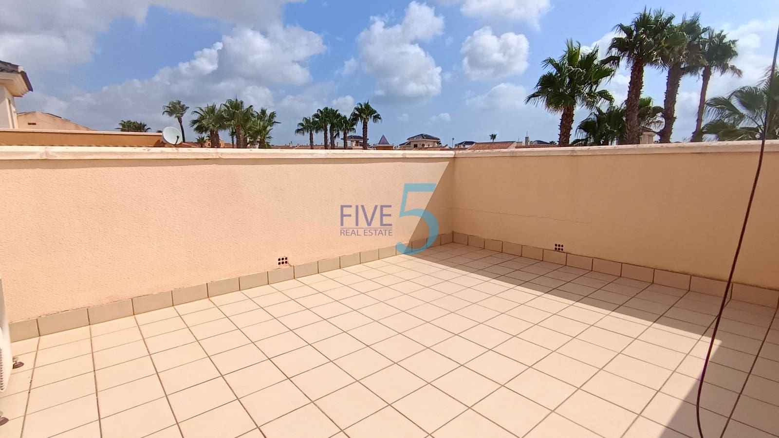 3 slaapkamer Villa te koop in Ciudad Quesada met zwembad garage - € 335.000 (Ref: 9984024)