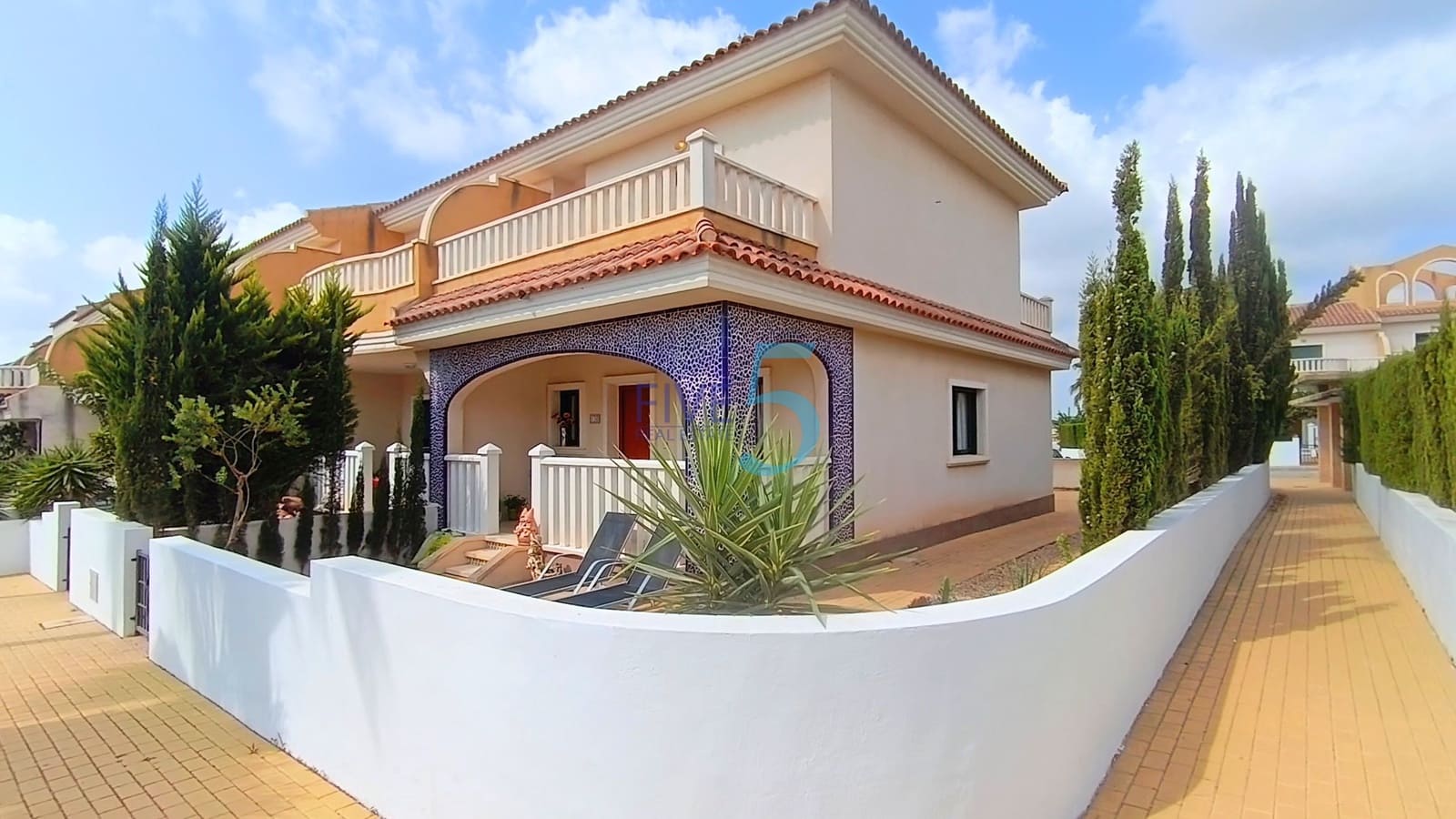 3 slaapkamer Villa te koop in Ciudad Quesada met zwembad garage - € 335.000 (Ref: 9984024)