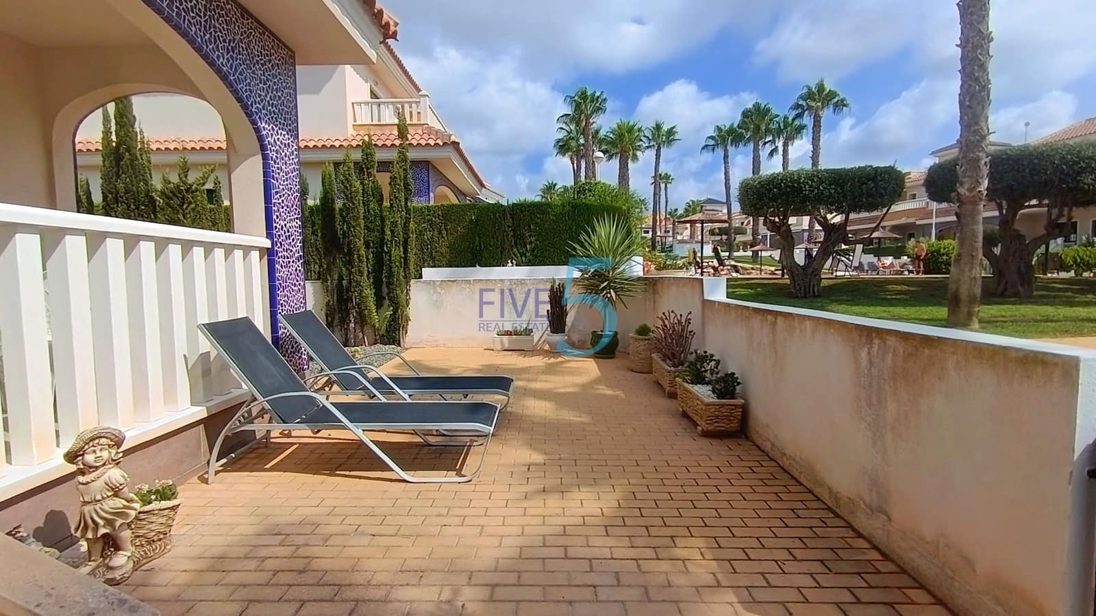 3 slaapkamer Villa te koop in Ciudad Quesada met zwembad garage - € 335.000 (Ref: 9984024)