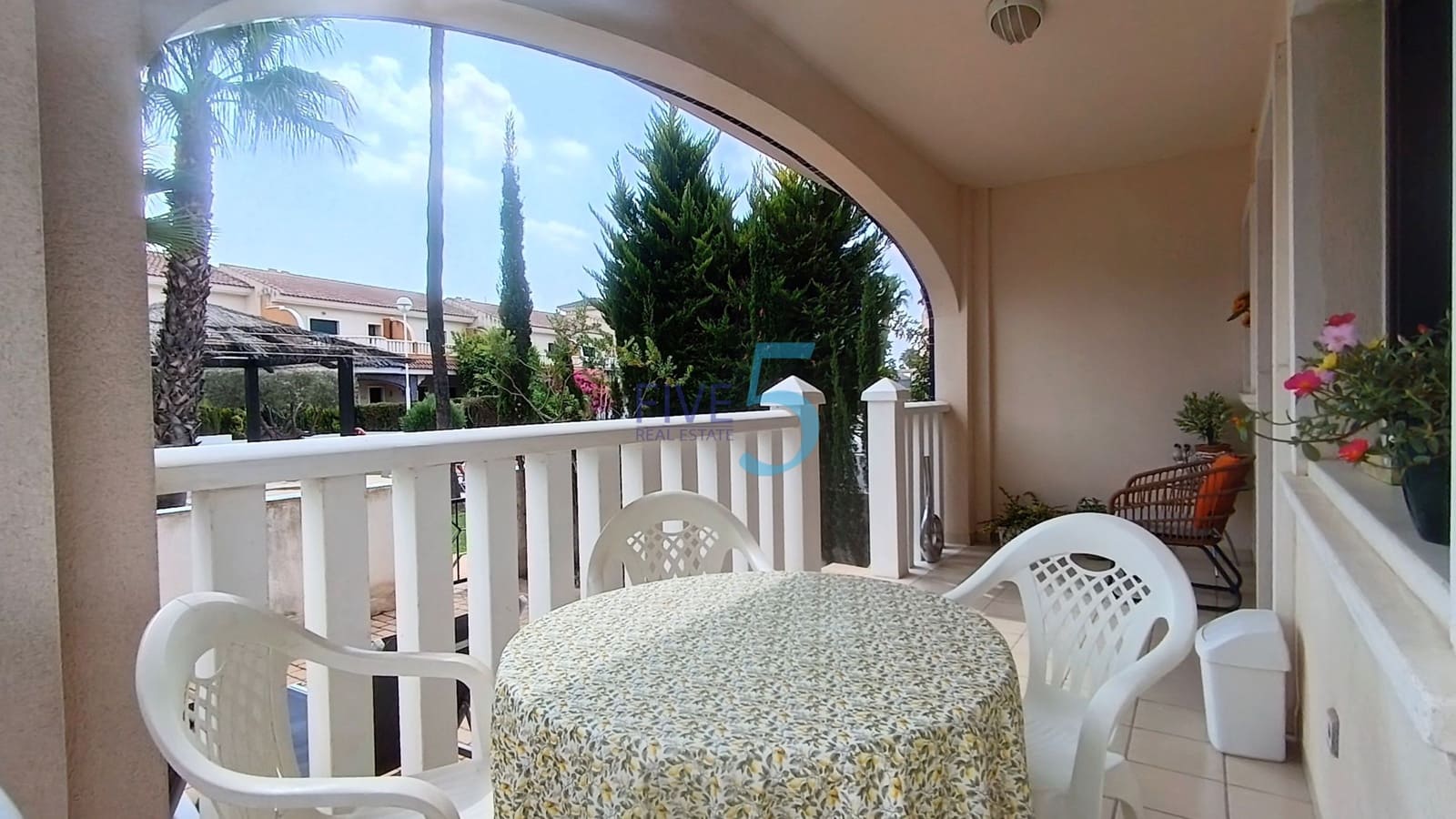 3 slaapkamer Villa te koop in Ciudad Quesada met zwembad garage - € 335.000 (Ref: 9984024)