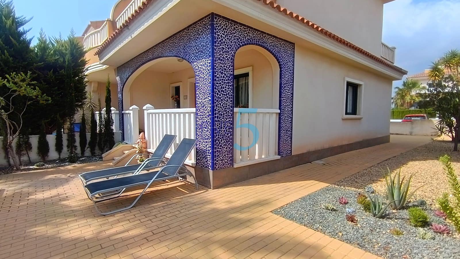 3 slaapkamer Villa te koop in Ciudad Quesada met zwembad garage - € 335.000 (Ref: 9984024)