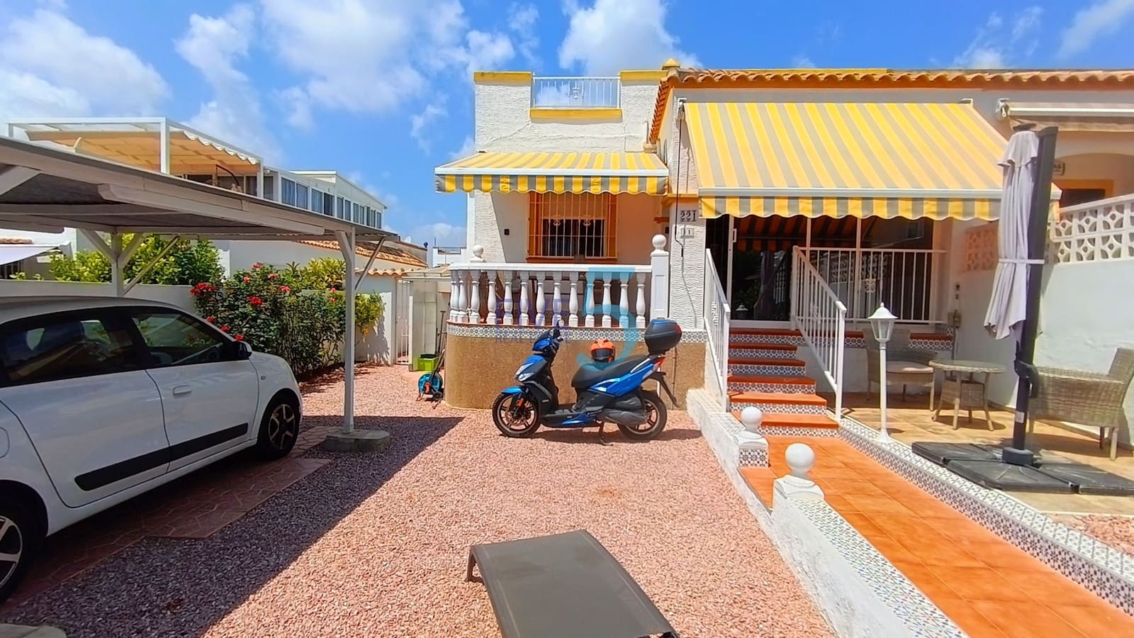 3 bedroom Bungalow for sale in San Fulgencio with pool - € 185,000 (Ref: 9984152)