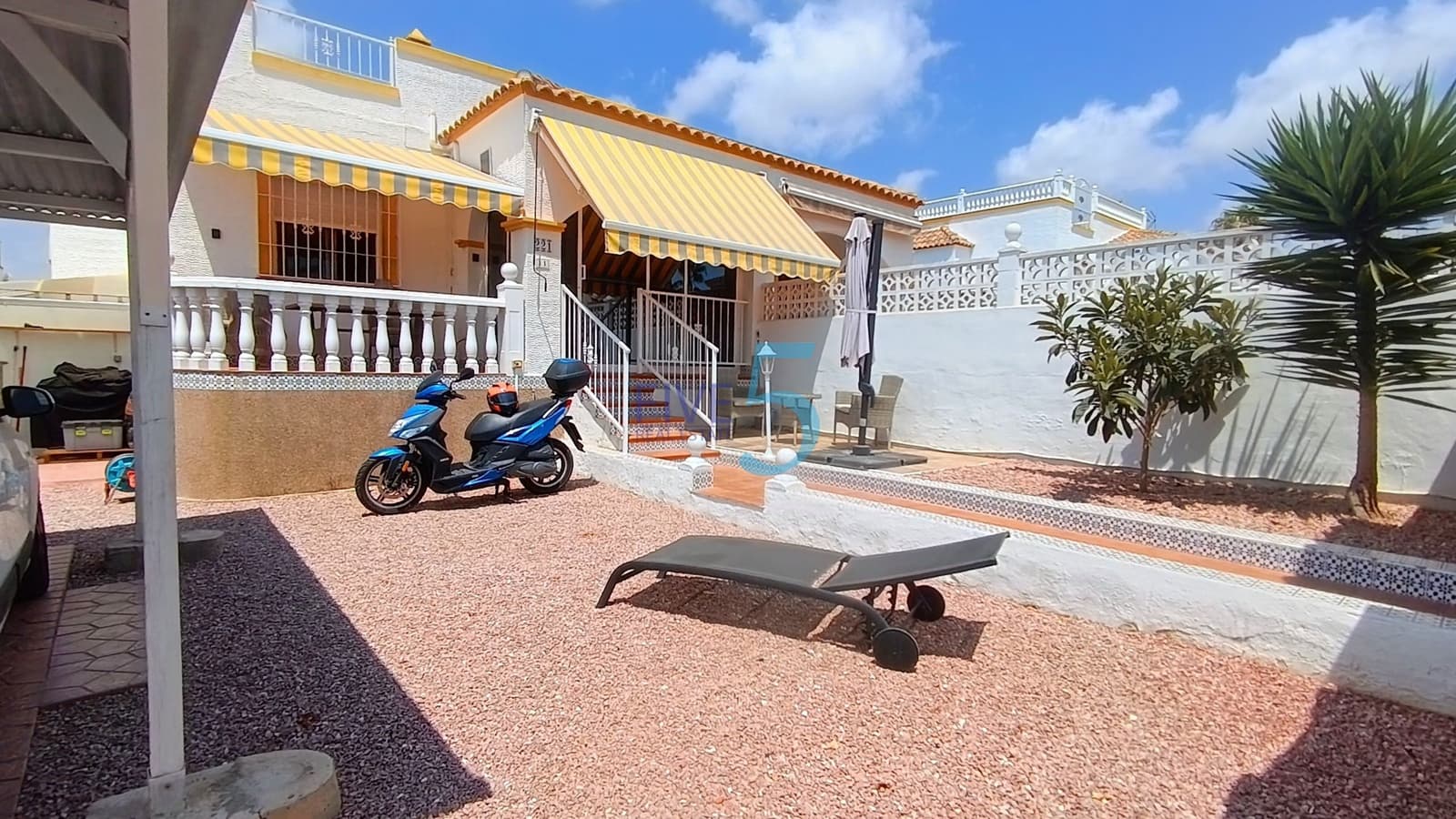 3 bedroom Bungalow for sale in San Fulgencio with pool - € 185,000 (Ref: 9984152)
