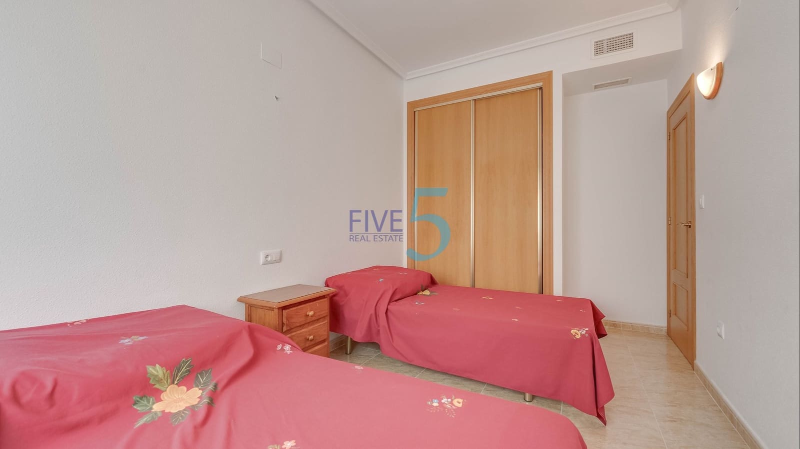 Apartamento de 3 habitaciones en San Pedro del Pinatar en venta con garaje - 165.000 € (Ref: 9984153)