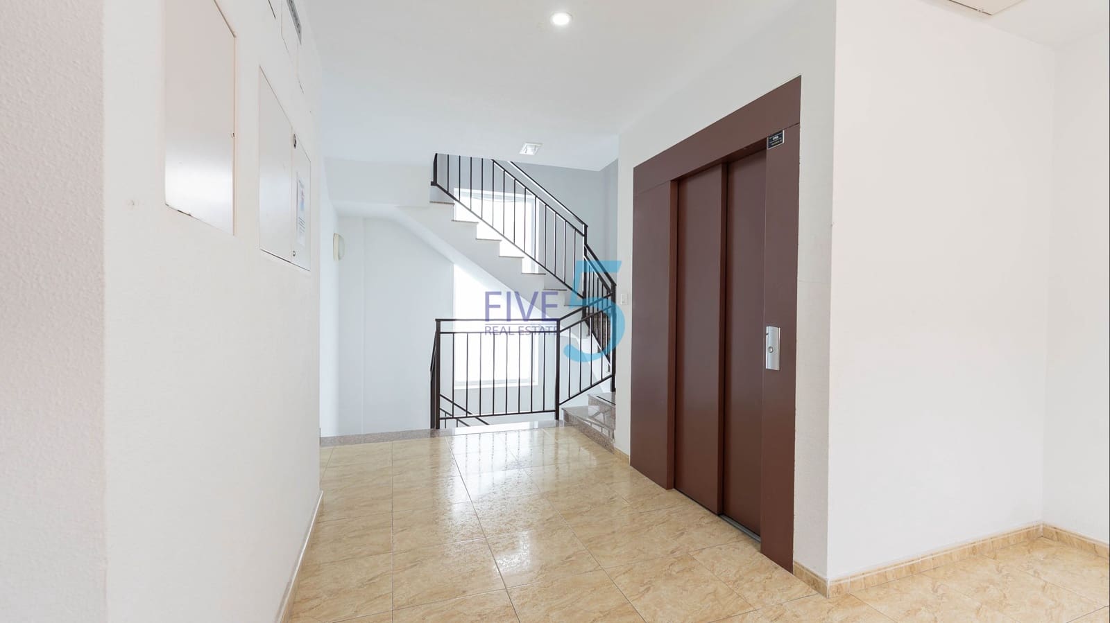 Apartamento de 3 habitaciones en San Pedro del Pinatar en venta con garaje - 165.000 € (Ref: 9984153)