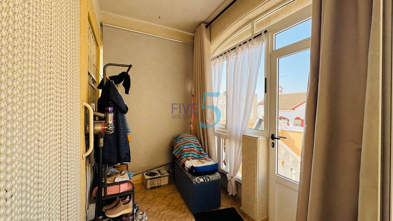 3 soverom Villa til salgs i Los Altos med svømmebasseng garasje - € 250 000 (Ref: 9985848)