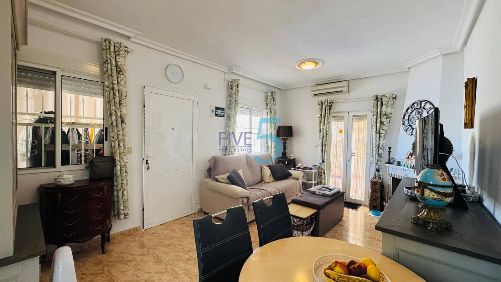 3 soverom Villa til salgs i Los Altos med svømmebasseng garasje - € 250 000 (Ref: 9985848)