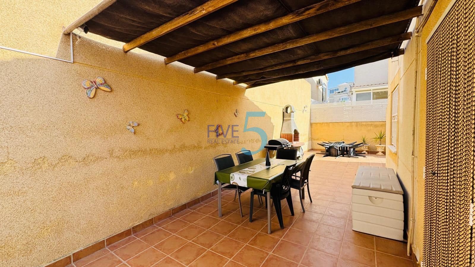 3 soverom Villa til salgs i Los Altos med svømmebasseng garasje - € 250 000 (Ref: 9985848)