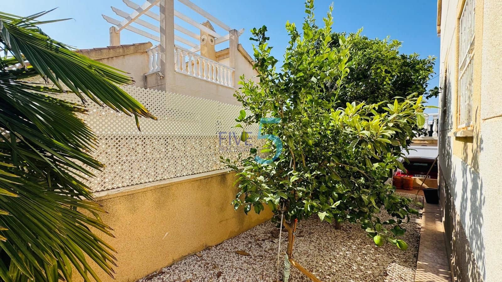 3 soverom Villa til salgs i Los Altos med svømmebasseng garasje - € 250 000 (Ref: 9985848)