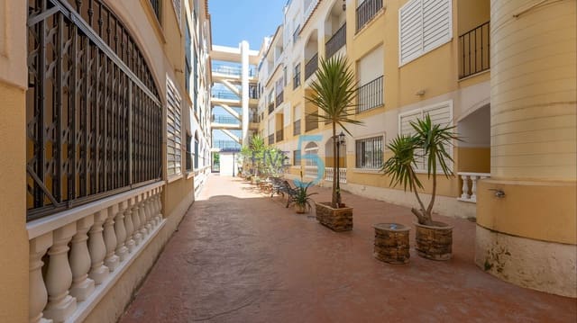 2 bedroom Apartment for sale in Formentera del Segura with pool - € 105,000 (Ref: 9985849)