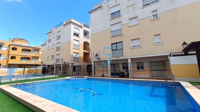 2 bedroom Apartment for sale in Formentera del Segura with pool - € 105,000 (Ref: 9985849)