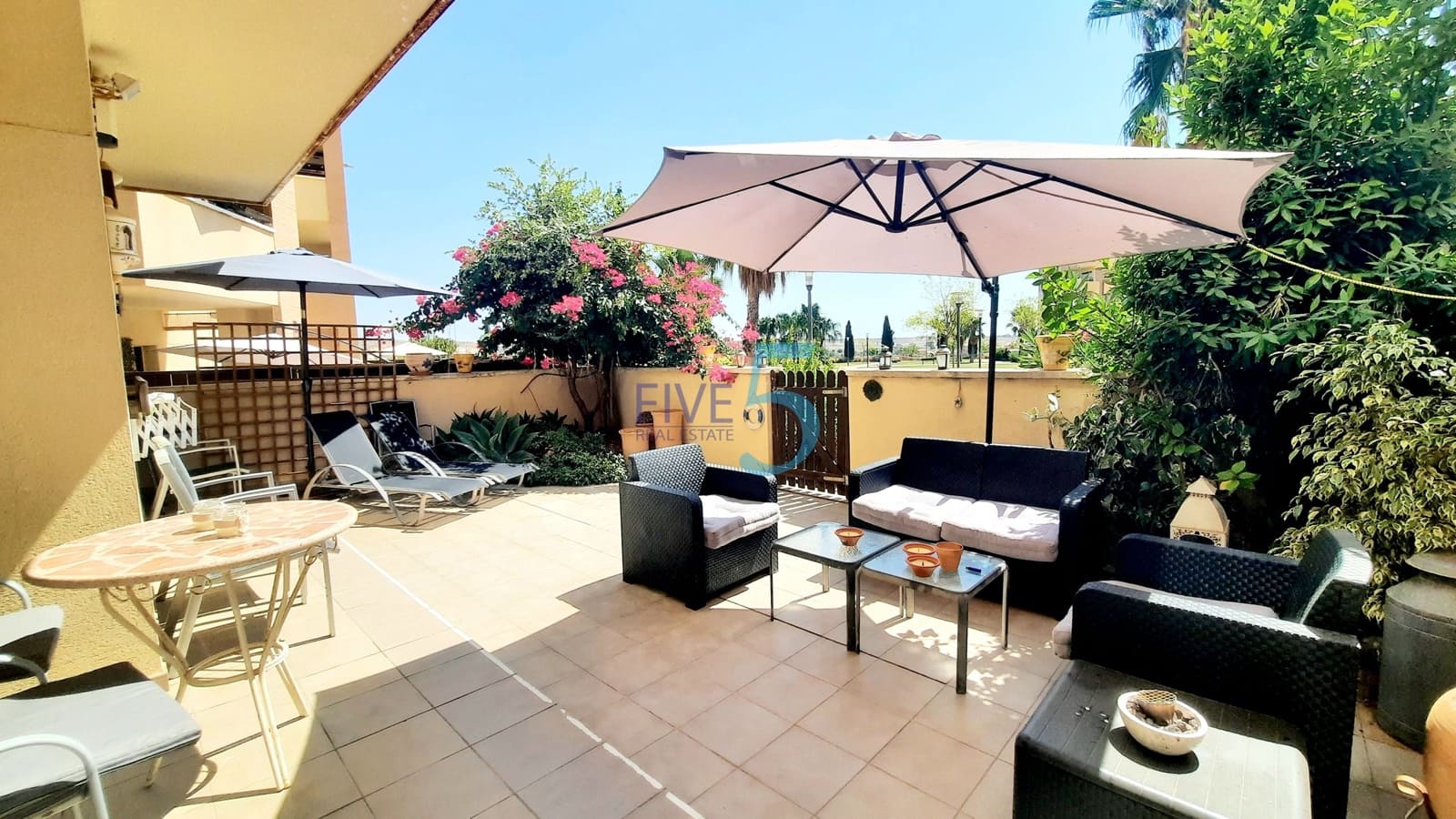 Apartamento de 3 habitaciones en La Tercia en venta con piscina garaje - 127.500 € (Ref: 9985914)