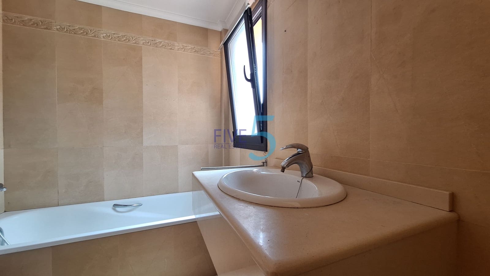 3 sovrum Semi-fristående Villa till salu i Villamartin med pool - 297 000 € (Ref: 9987180)