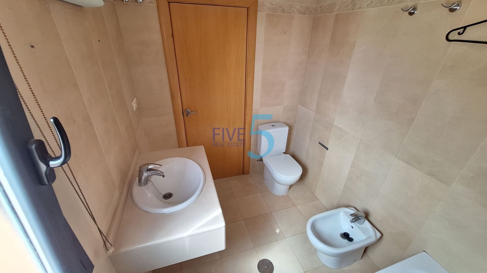 3 sovrum Semi-fristående Villa till salu i Villamartin med pool - 297 000 € (Ref: 9987180)