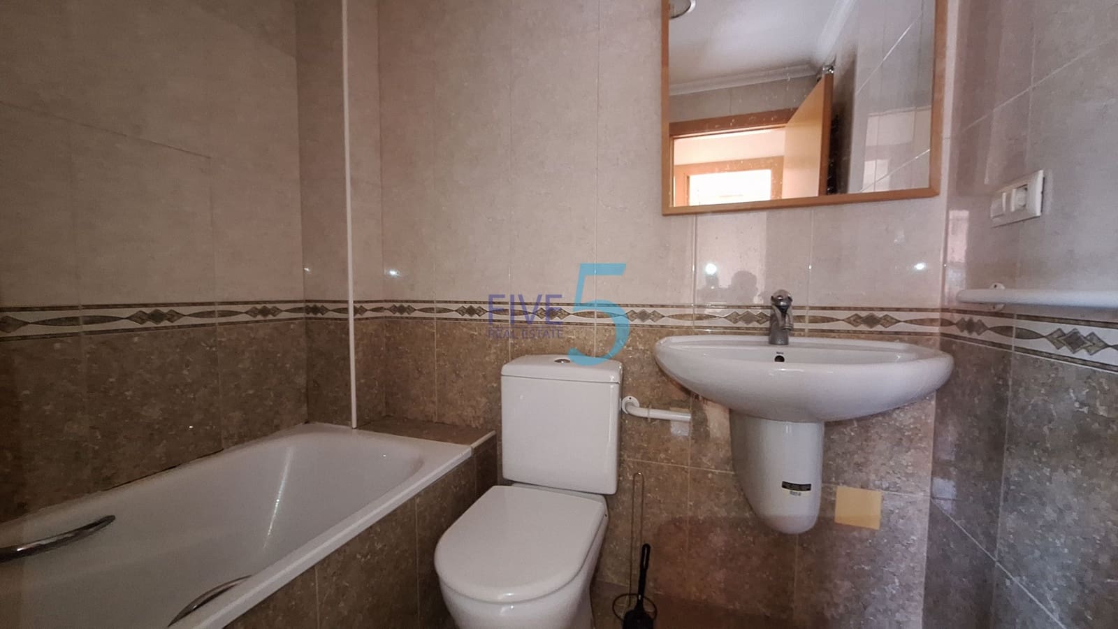 3 sovrum Semi-fristående Villa till salu i Villamartin med pool - 297 000 € (Ref: 9987180)