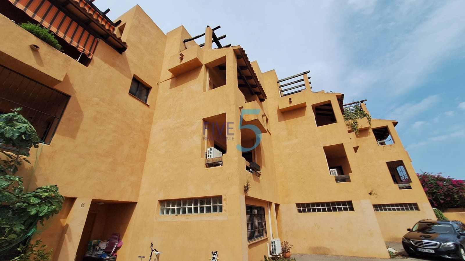 3 sovrum Semi-fristående Villa till salu i Villamartin med pool - 297 000 € (Ref: 9987180)