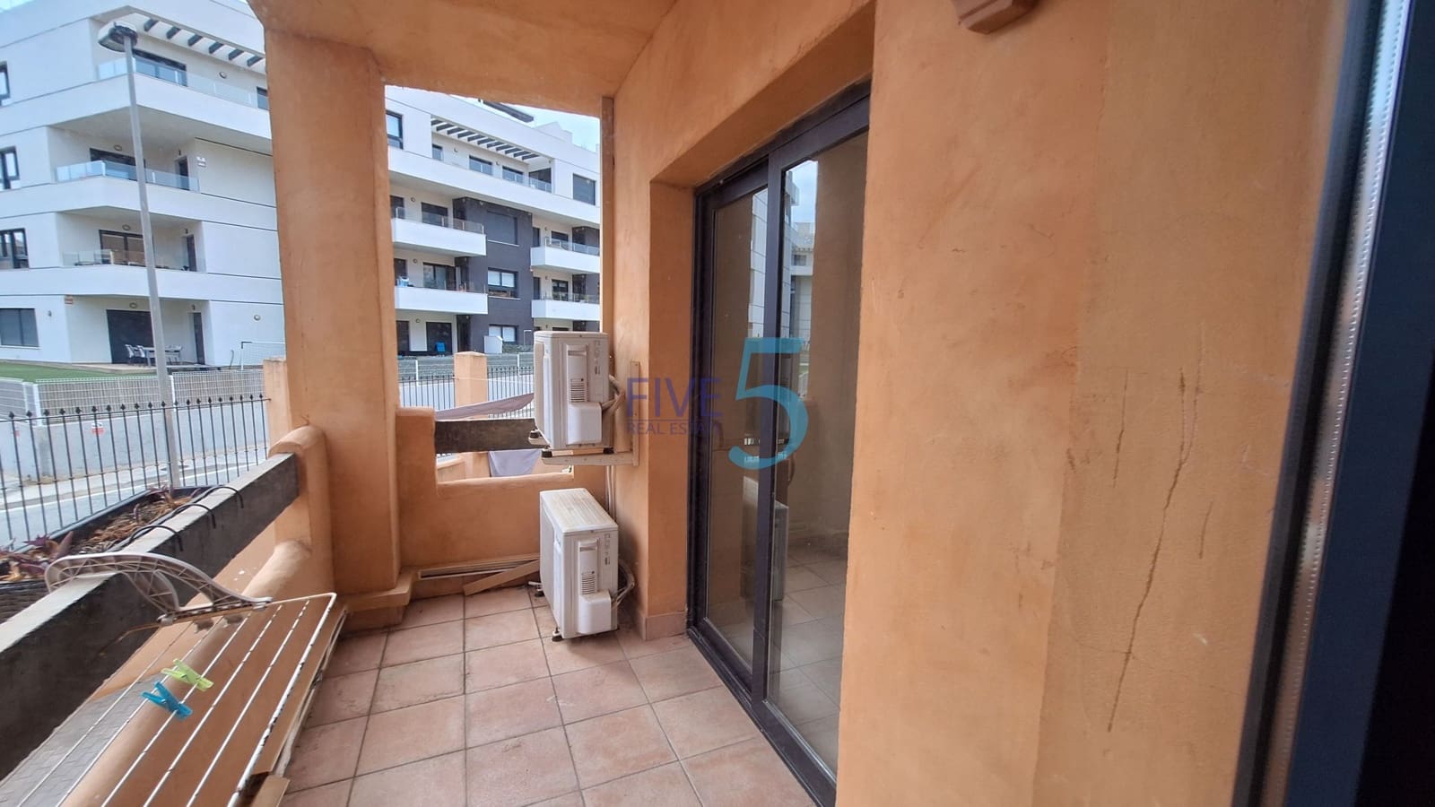 3 sovrum Semi-fristående Villa till salu i Villamartin med pool - 297 000 € (Ref: 9987180)