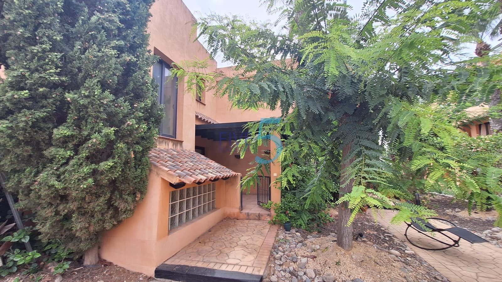 3 sovrum Semi-fristående Villa till salu i Villamartin med pool - 297 000 € (Ref: 9987180)