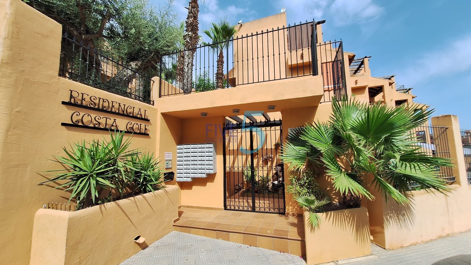 3 sovrum Semi-fristående Villa till salu i Villamartin med pool - 297 000 € (Ref: 9987180)