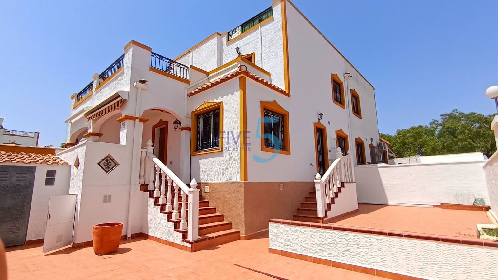 Casa de 3 habitaciones en Vistabella en venta con piscina - 189.995 € (Ref: 9989301)