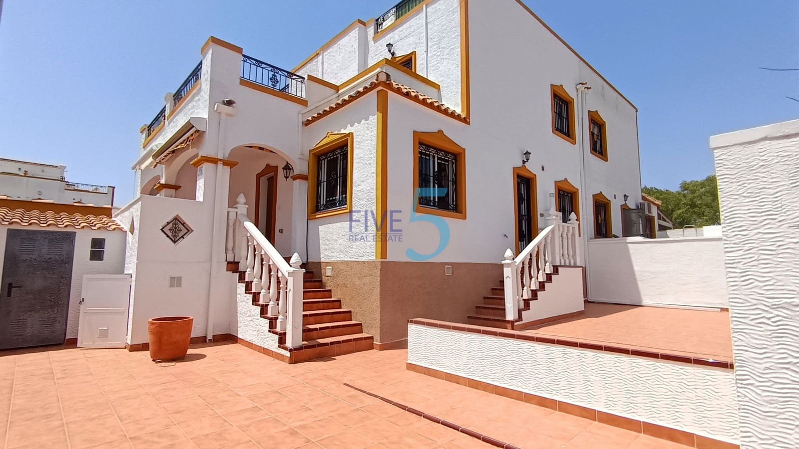 Casa de 3 habitaciones en Vistabella en venta con piscina - 189.995 € (Ref: 9989301)