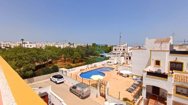 Casa de 3 habitaciones en Vistabella, Orihuela en venta con piscina - 189.995 € (Ref: 9989301)