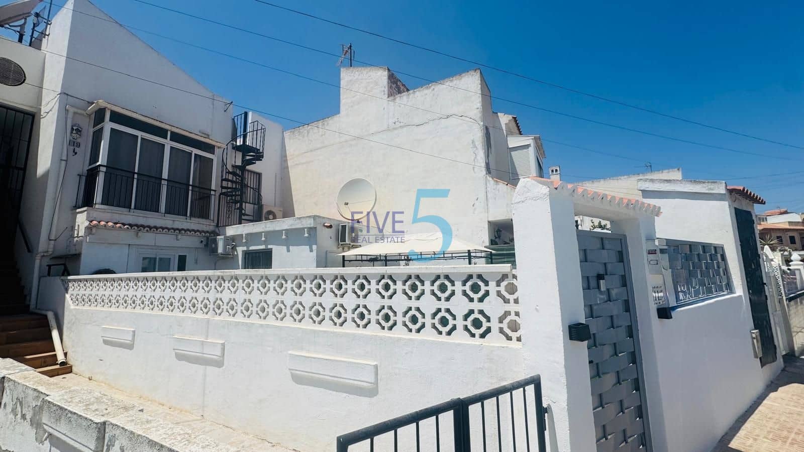2 bedroom Apartment for sale in El Chaparral - € 135,000 (Ref: 9989302)