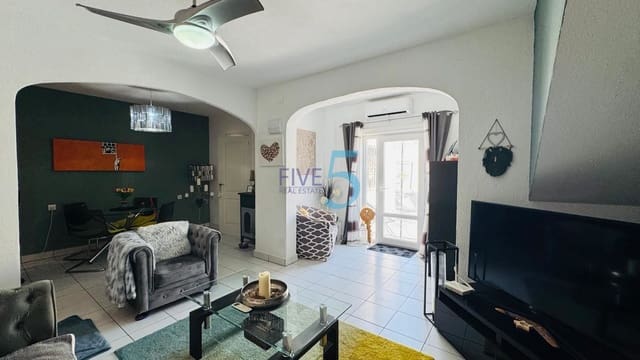 2 soveværelse Lejlighed til salg i El Chaparral, Torrevieja - € 135.000 (Ref: 9989302)