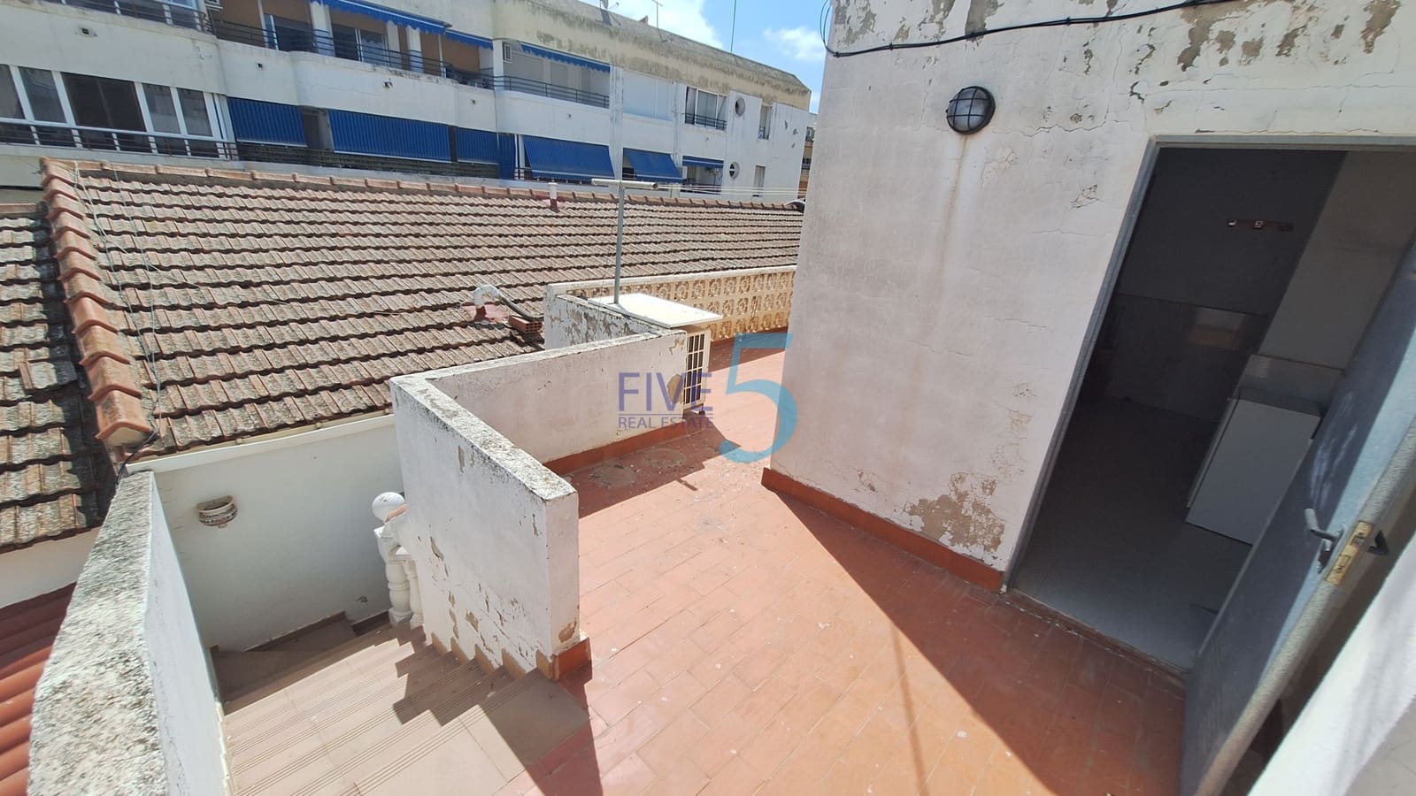 Casa de 4 habitaciones en San Miguel de Salinas en venta - 138.000 € (Ref: 9989492)