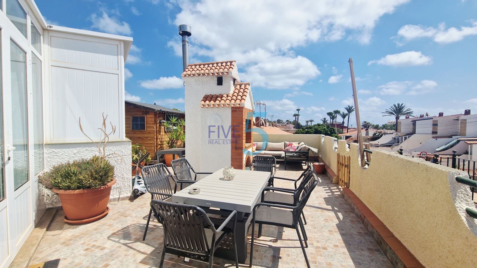 3 soverom Villa til salgs i Estrella de Mar med svømmebasseng garasje - € 298 000 (Ref: 9989493)