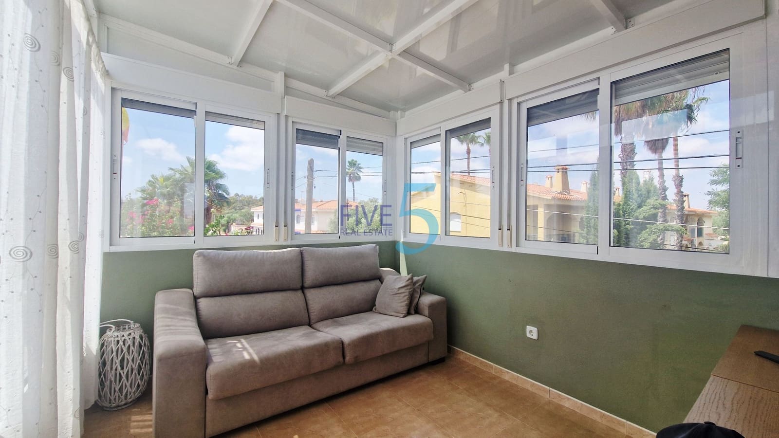 3 soverom Villa til salgs i Estrella de Mar med svømmebasseng garasje - € 298 000 (Ref: 9989493)