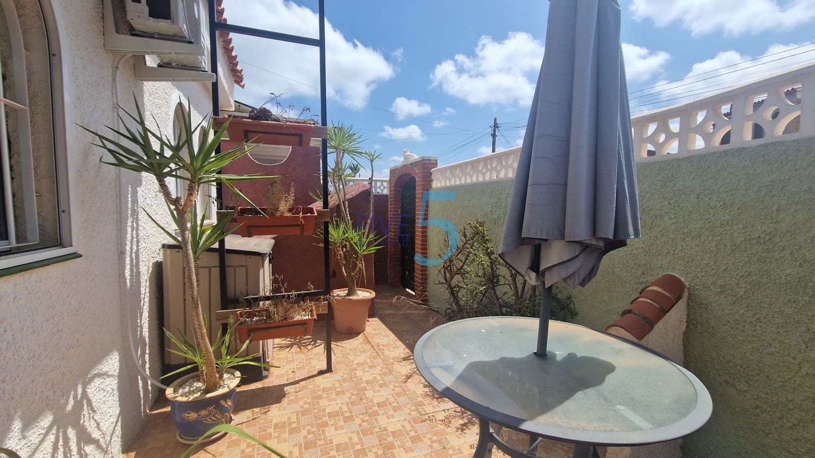 3 soverom Villa til salgs i Estrella de Mar med svømmebasseng garasje - € 298 000 (Ref: 9989493)