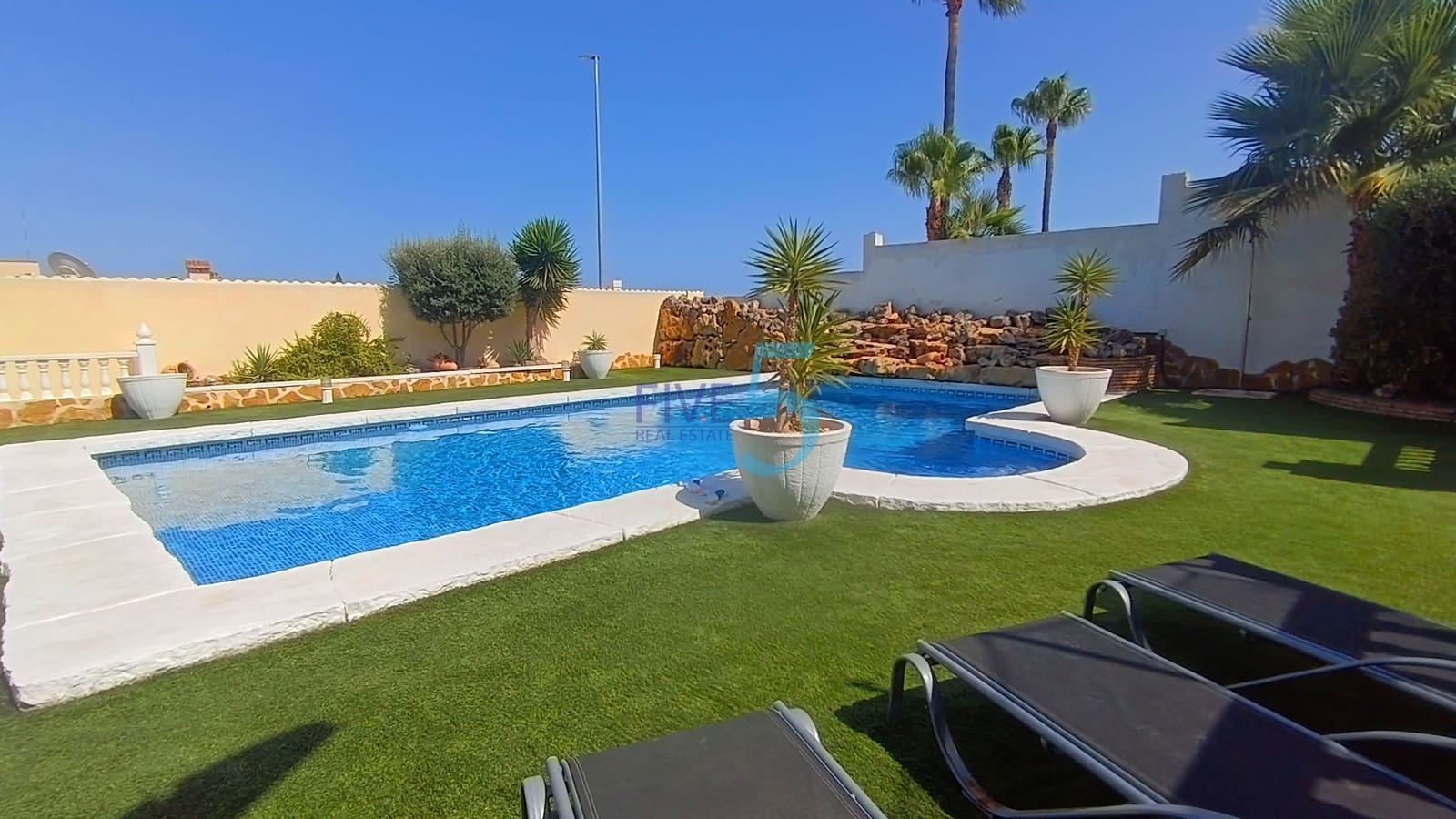 4 chambre Villa/Maison à vendre à Ciudad Quesada avec piscine garage - 569 000 € (Ref: 9994507)