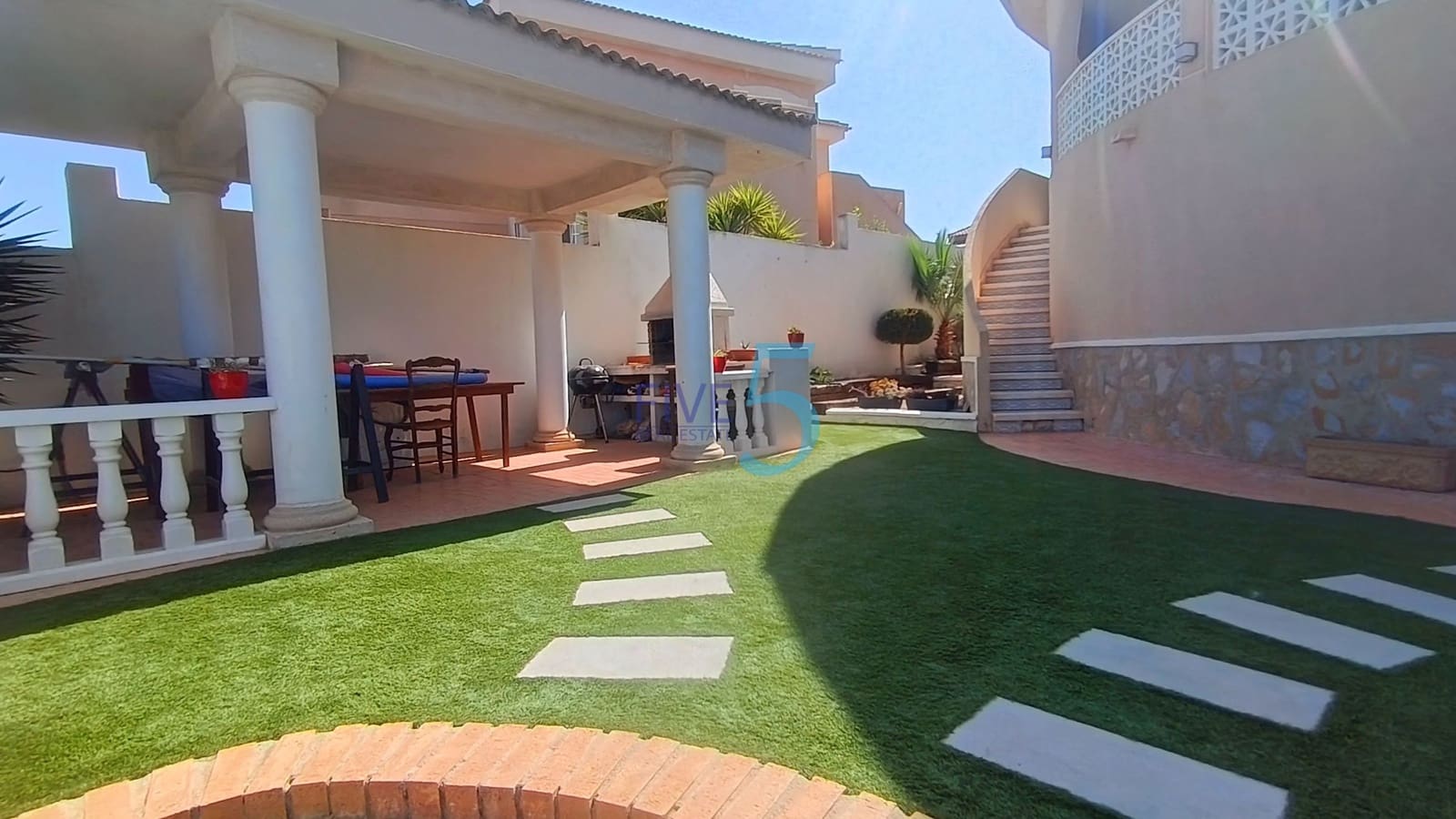4 chambre Villa/Maison à vendre à Ciudad Quesada avec piscine garage - 569 000 € (Ref: 9994507)