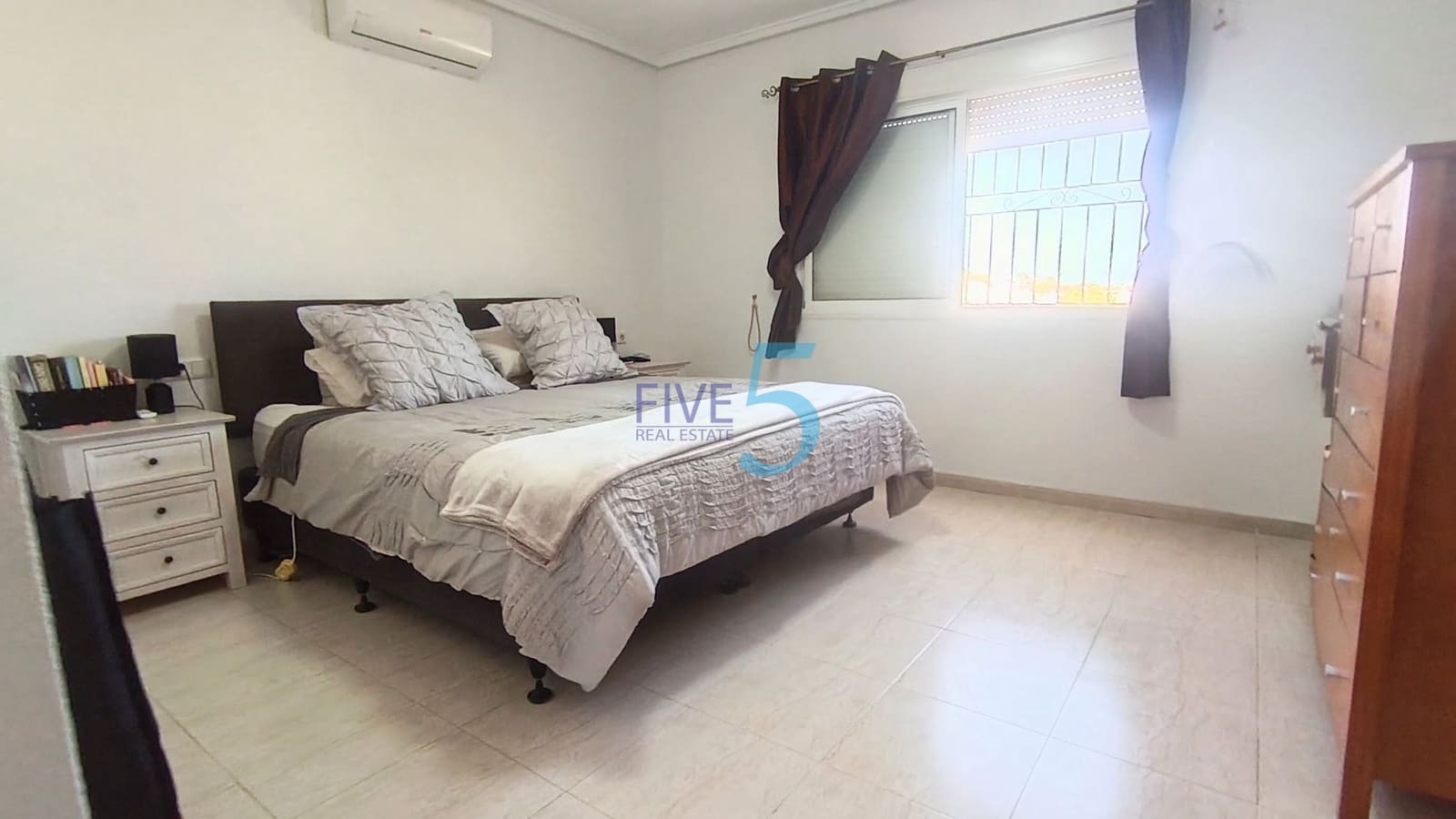 4 chambre Villa/Maison à vendre à Ciudad Quesada avec piscine garage - 569 000 € (Ref: 9994507)