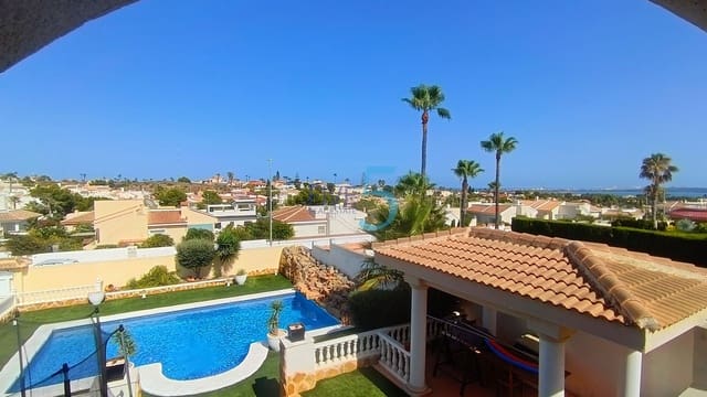 4 chambre Villa/Maison à vendre à Ciudad Quesada, Rojales avec piscine garage - 569 000 € (Ref: 9994507)