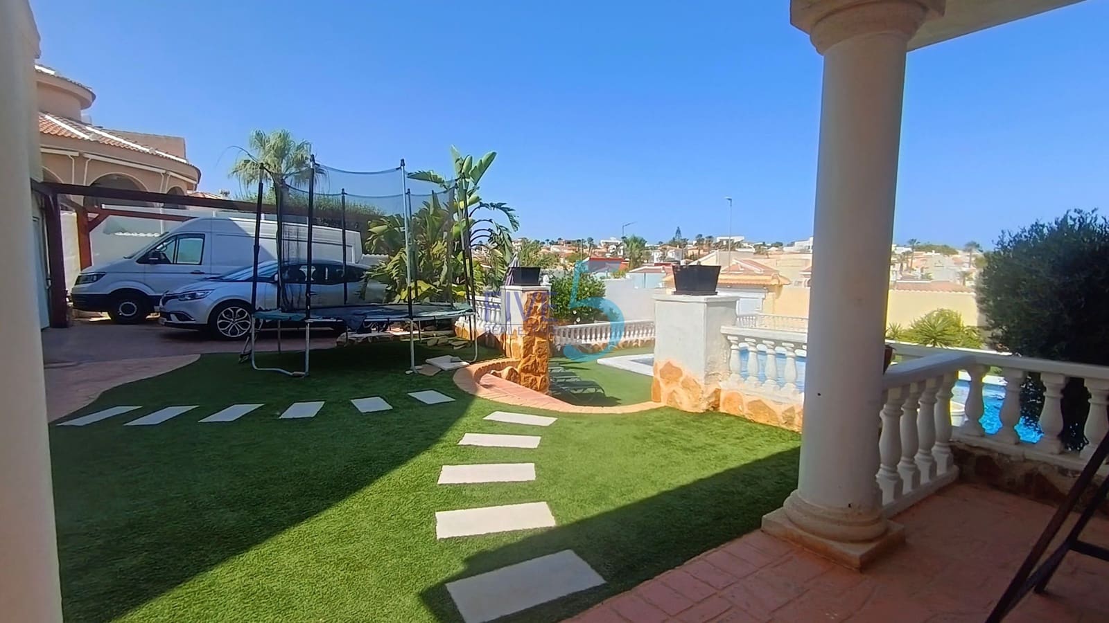 4 chambre Villa/Maison à vendre à Ciudad Quesada avec piscine garage - 569 000 € (Ref: 9994507)